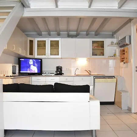 Maison Familiale Climatisee 4 Pieces, 6 Couchages, A 100m De La - Les Ayguades - Fr-1-229-878 *
